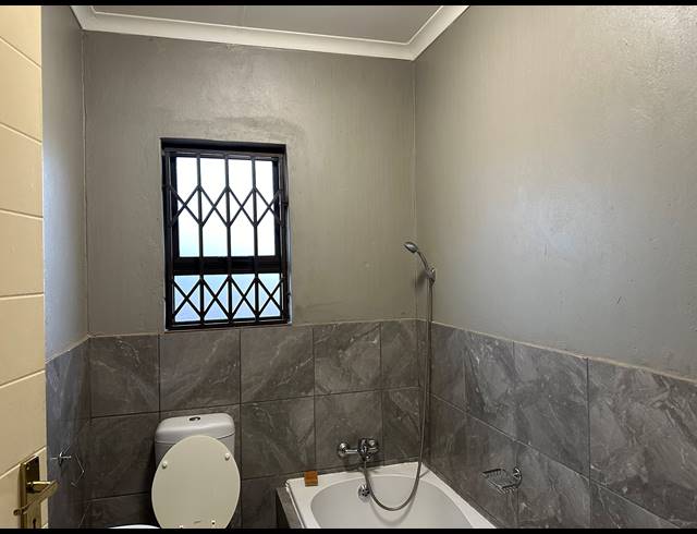 3 BEDROOM FREESTANDING FOR SALE IN KLERKSOORD